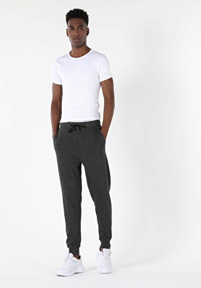 اعرض التفاصيل لـ أبيض للرجال تي شيرت بأكمام قصيرة