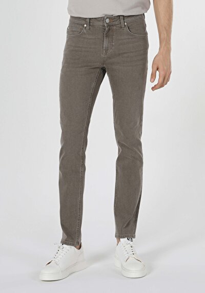 اعرض التفاصيل لـ كاكي للرجال بناطيل