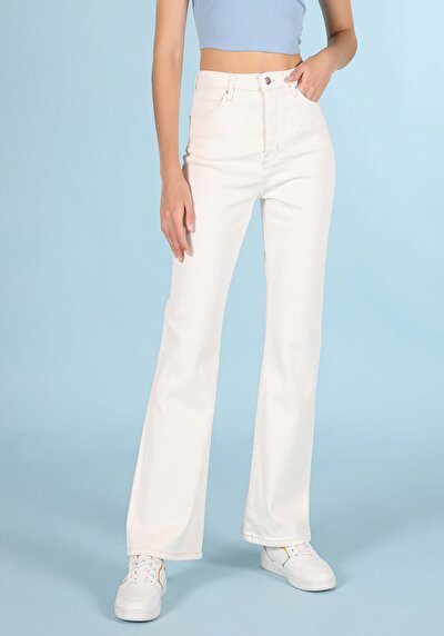 صورة من أزرق للنساء بناطيل