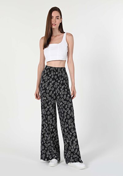 اعرض التفاصيل لـ أسود للنساء بناطيل