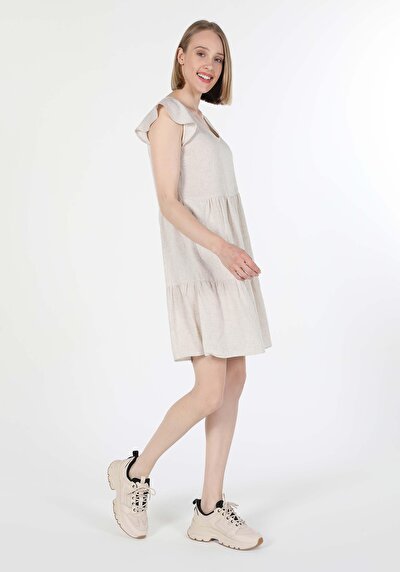 اعرض التفاصيل لـ فستان نسائي بيج عادي