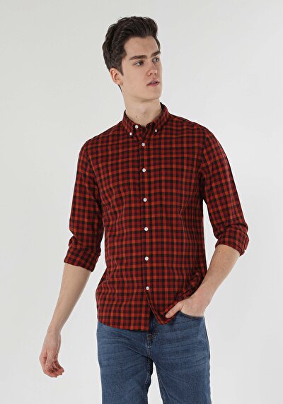 صورة من بني للرجال قميص كم طويل