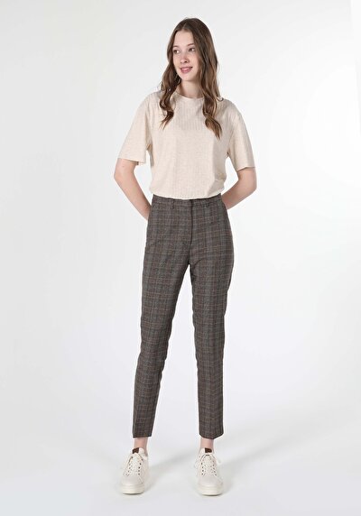 صورة من بني للنساء بناطيل