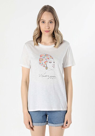 اعرض التفاصيل لـ أبيض للنساء تي شيرت بأكمام قصيرة