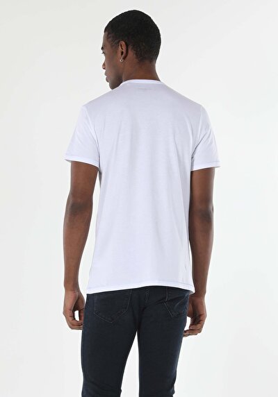 صورة من أبيض للرجال تي شيرت بأكمام قصيرة