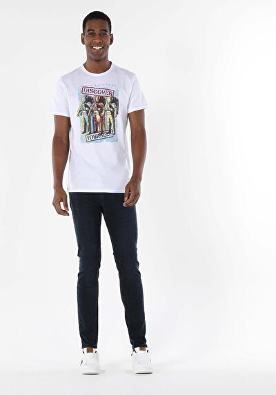 صورة من أبيض للرجال تي شيرت بأكمام قصيرة