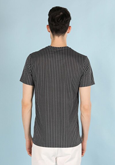 اعرض التفاصيل لـ أنتراسيت للرجال تي شيرت بأكمام قصيرة