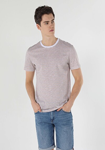 صورة من بيج للرجال تي شيرت بأكمام قصيرة