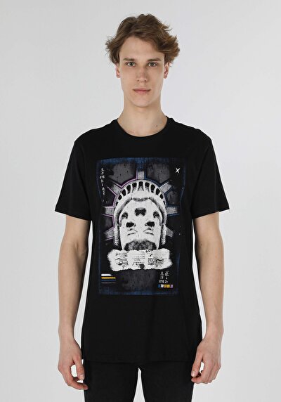 اعرض التفاصيل لـ أسود للرجال تي شيرت بأكمام قصيرة