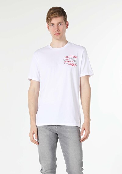 اعرض التفاصيل لـ أبيض للرجال تي شيرت بأكمام قصيرة