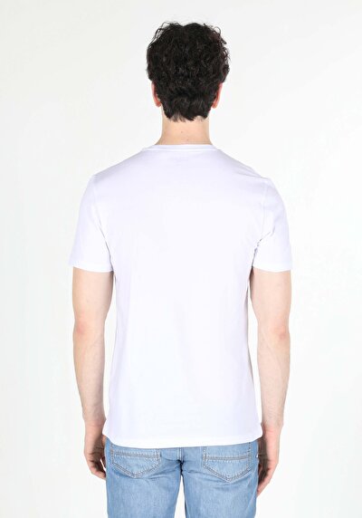 صورة من أبيض للرجال تي شيرت بأكمام قصيرة