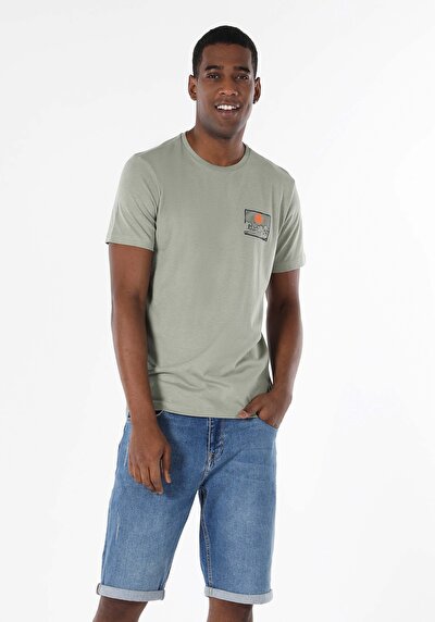 اعرض التفاصيل لـ كاكي للرجال تي شيرت بأكمام قصيرة