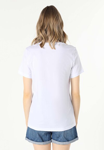 اعرض التفاصيل لـ أبيض للنساء تي شيرت بأكمام قصيرة