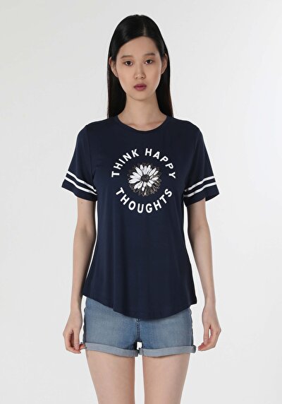 اعرض التفاصيل لـ أزرق بحري للنساء تي شيرت بأكمام قصيرة