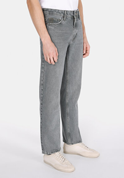 صورة من عادي الخصر مستقيم الساق الجينز الأسود للرجال