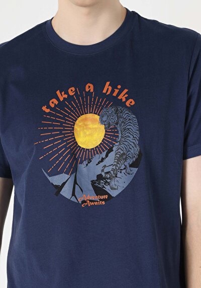 اعرض التفاصيل لـ أزرق بحري للرجال تي شيرت بأكمام قصيرة