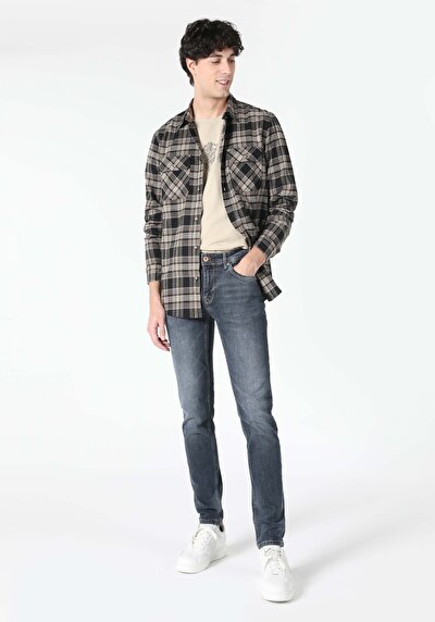 صورة من أزرق للرجال بناطيل