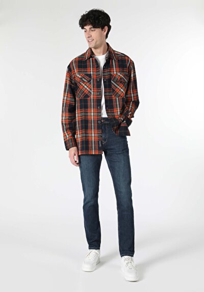 صورة من دينيم للرجال بناطيل