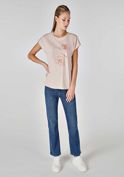 صورة من بيج للنساء تي شيرت بأكمام قصيرة