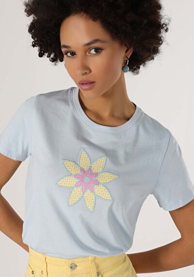 اعرض التفاصيل لـ أزرق للنساء تي شيرت بأكمام قصيرة