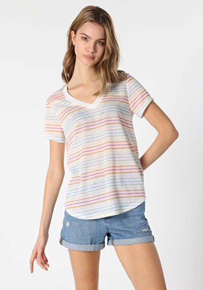 صورة من متعدد الألوان للنساء تي شيرت بأكمام قصيرة