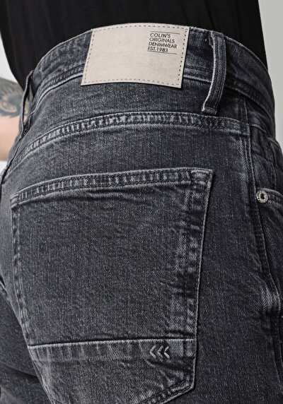 اعرض التفاصيل لـ أسود للرجال بناطيل