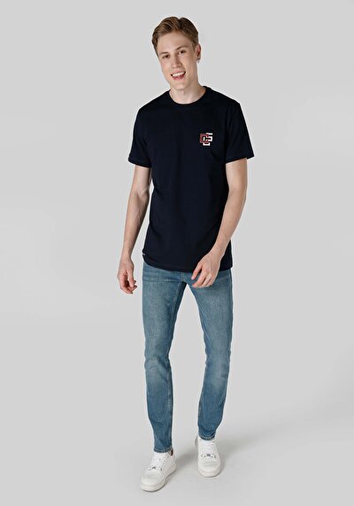 صورة من كومفورت فيت رقبة مستديرة رجالي أزرق كحلي كم قصير تي شيرت