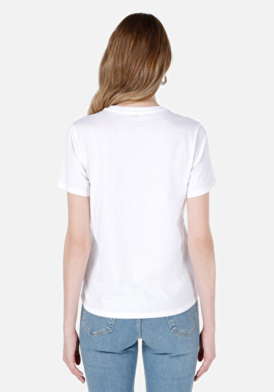 صورة من رقبة مستديرة مطبوعة نسائية أبيض قصيرة أكمام تي شيرت