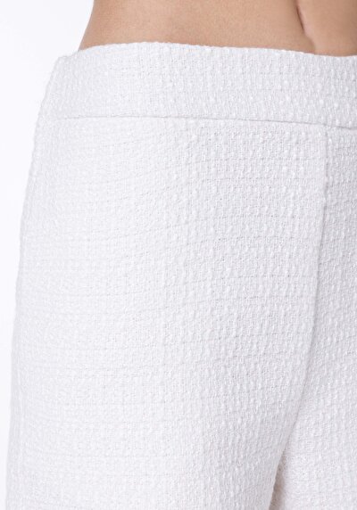 اعرض التفاصيل لـ سليم  خصر منخفض مستقيم شورت أبيض نسائي