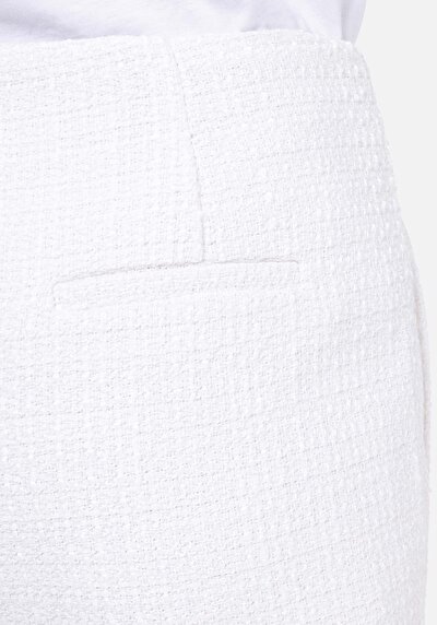 اعرض التفاصيل لـ سليم  خصر منخفض مستقيم شورت أبيض نسائي