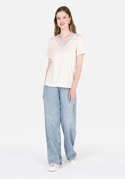 صورة من على شكل V رقبة مستقيم نسائي Ecru كم قصير تي شيرت