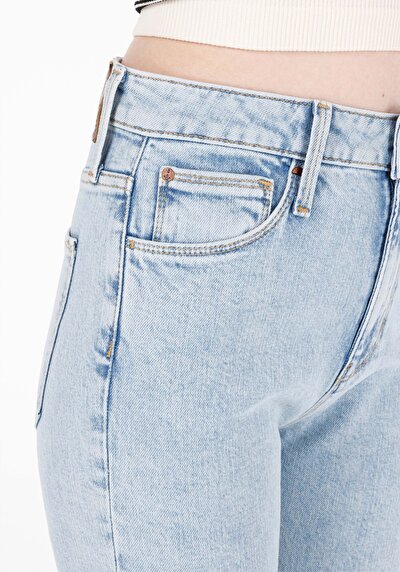 اعرض التفاصيل لـ   جينز نيلي نسائي