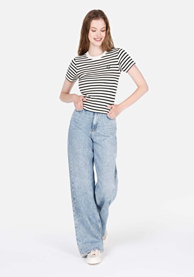 صورة من جينز نيلي نسائي