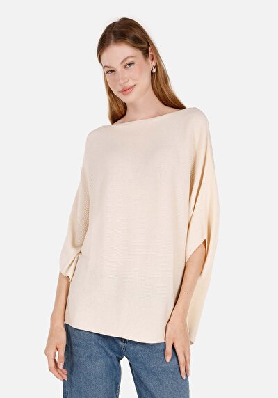 صورة من   برقبة قارب نسائي بيج سترة