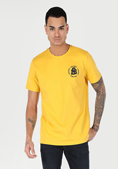 صورة من   رقبة مستديرة مستقيم رجالي ساري كم قصير تي شيرت