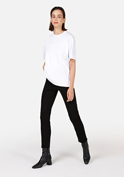 صورة من نحيف خصر متوسط ساق مستقيمة نسائي جينز أسود