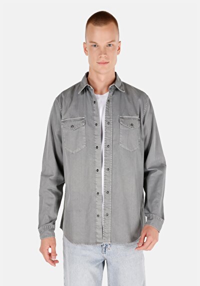 صورة من ياقة كلاسيكية عادية مستقيمة رجالي رمادي كم طويل قميص