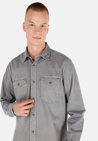 صورة من ياقة كلاسيكية عادية مستقيمة رجالي رمادي كم طويل قميص