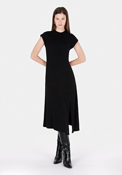 صورة من أسود للنساء فستان