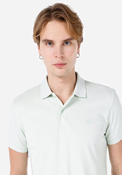 صورة من أخضر للرجال قميص بولو كم قصير