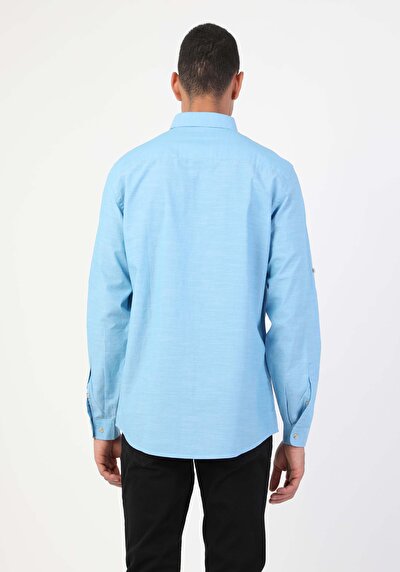 صورة من أزرق للرجال قميص كم طويل