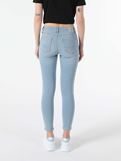 اعرض التفاصيل لـ دينيم للنساء بناطيل