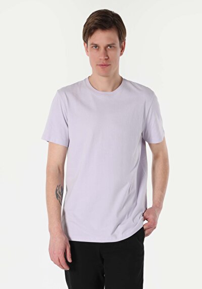 صورة من أرجواني للرجال تي شيرت بأكمام قصيرة