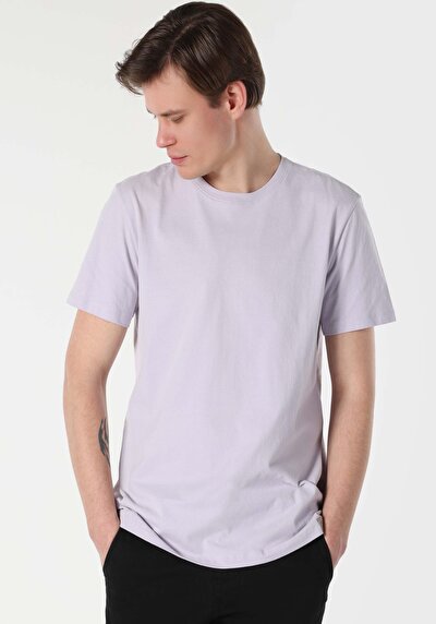 صورة من أرجواني للرجال تي شيرت بأكمام قصيرة