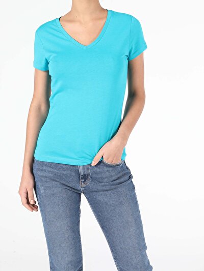 صورة من أزرق للنساء تي شيرت بأكمام قصيرة