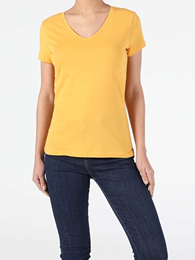 اعرض التفاصيل لـ أصفر للنساء تي شيرت بأكمام قصيرة