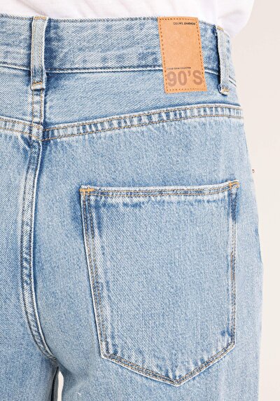 اعرض التفاصيل لـ أزرق للنساء بناطيل