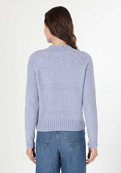 صورة من أزرق للنساء