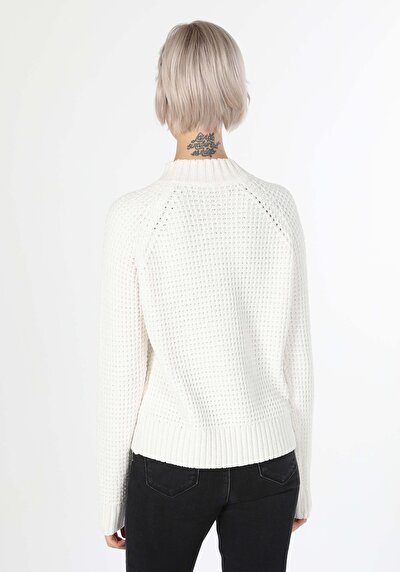 اعرض التفاصيل لـ  عادي رقبة مستديرة مستقيم سترة بيضاء نسائية