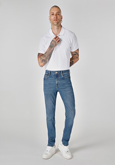 صورة من Skinny Fit جينز نيلي للرجال